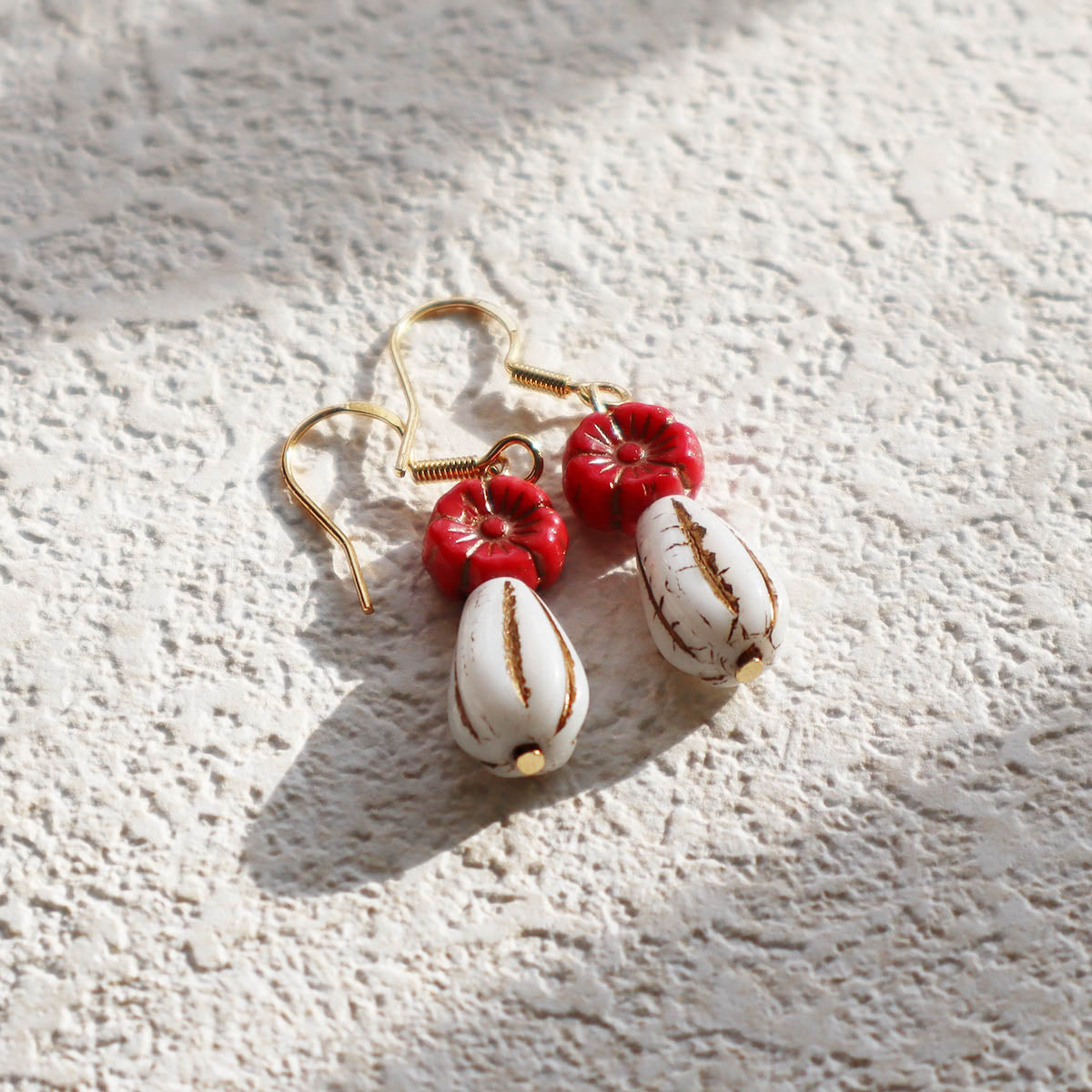 Red Flower Beaded Earrings – Red Flower and White Beads