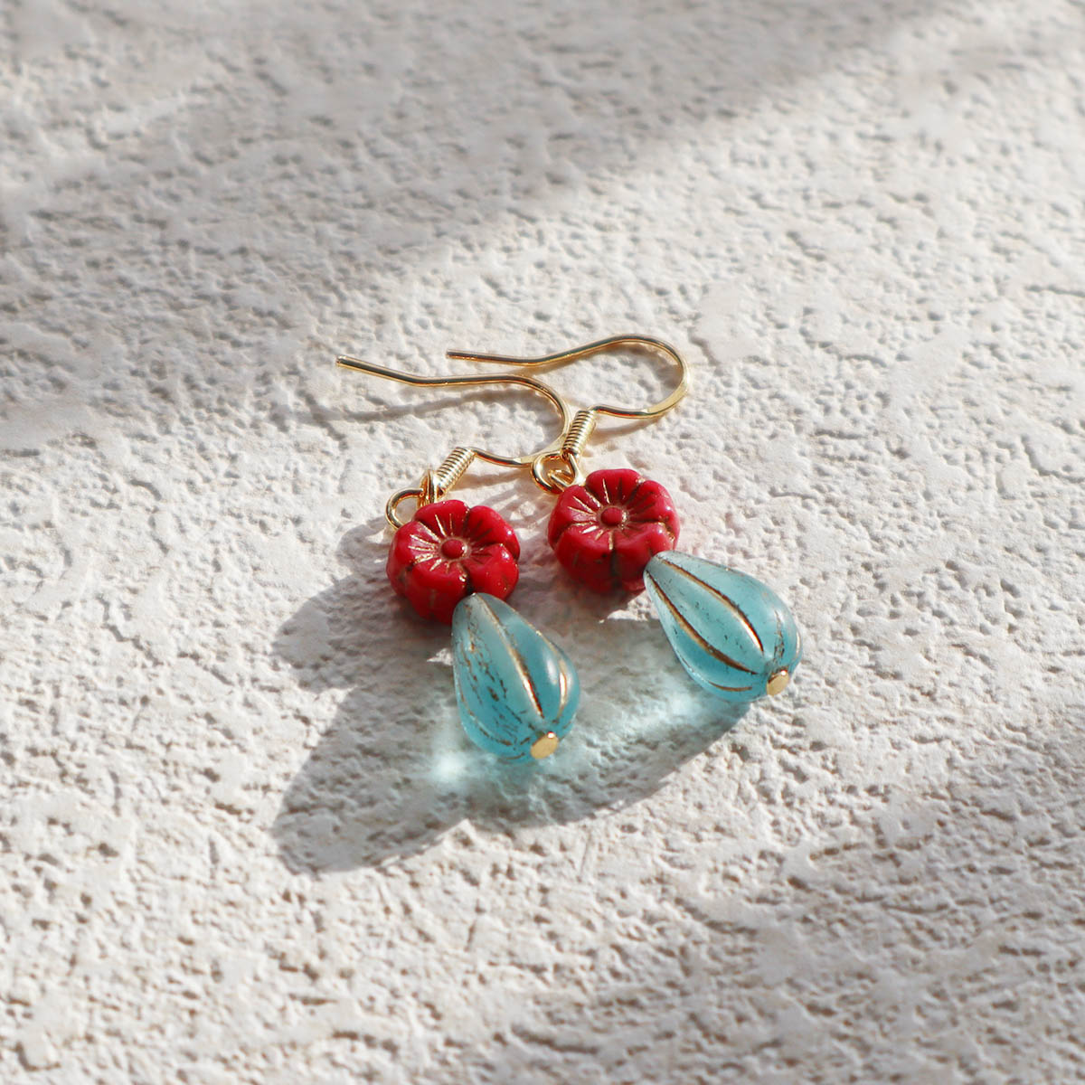 Red Floral Beaded Earrings – Red Flower with Blue Beads